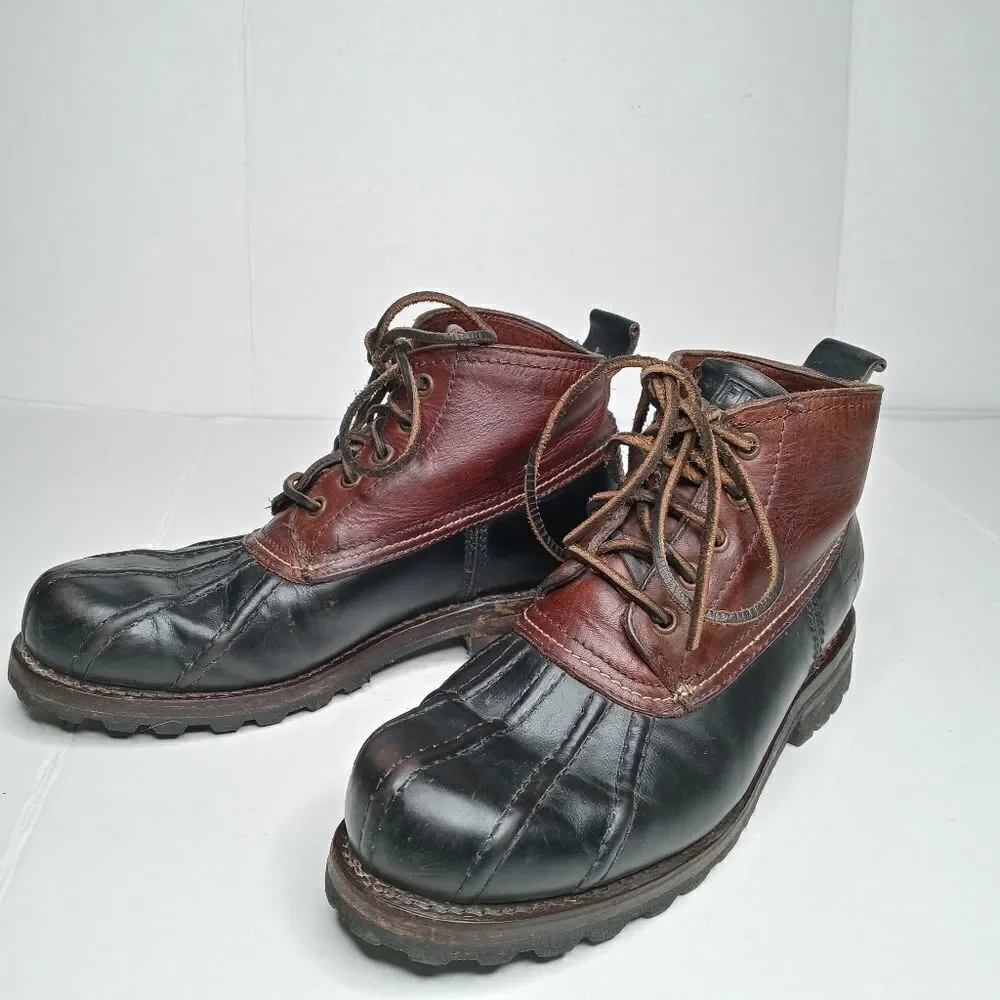 Frye Warren Duckboot Boots in black and brown Size 8.